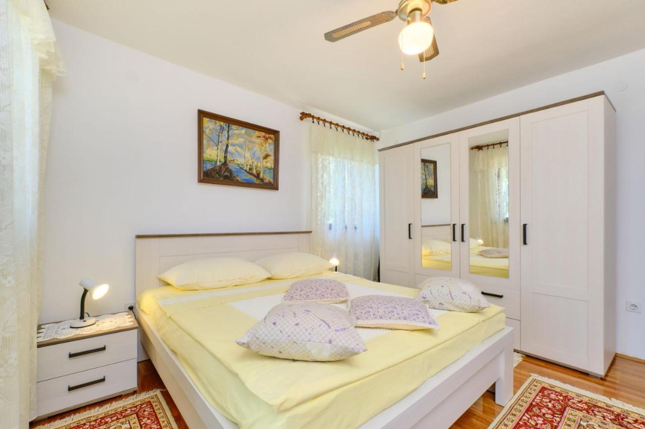 Apartman Ana マリ・ロシニュ エクステリア 写真
